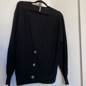 Free People Elias Cashmere V Sweater in black (XS)